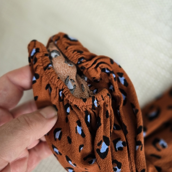 Women's A New Approach Pull over Leopard Print Blouse XL Elastic Cuff - Picture 10 of 10